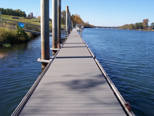 Augusta Marina dock